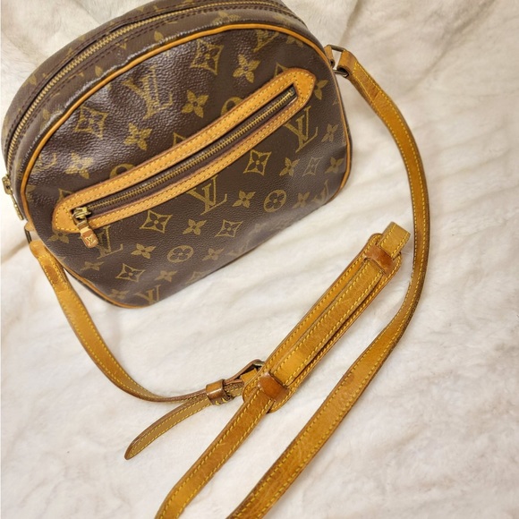 Authentic Louis Vuitton Senlis crossbody shoulder bag - Picture 13 of 15